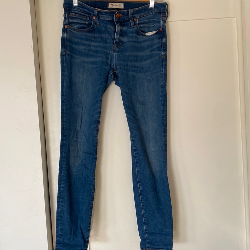 Madewell skinny jeans in size 29. Excellent used condition.